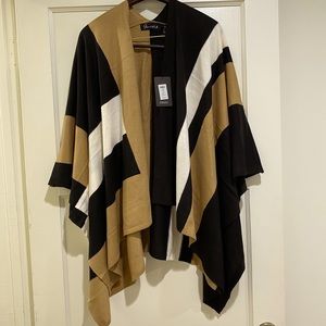 NWT Beautiful Parish LA Ponchol/Sweater One Size